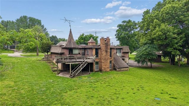 24356 W 55 Street, Shawnee, KS 66226