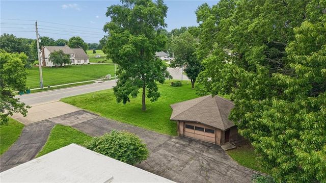 24356 W 55 Street, Shawnee, KS 66226