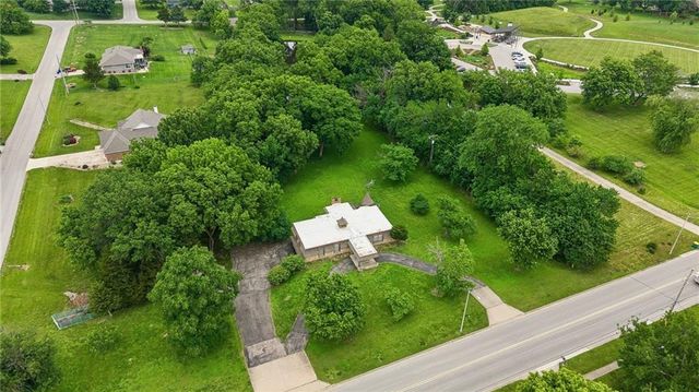 24356 W 55 Street, Shawnee, KS 66226