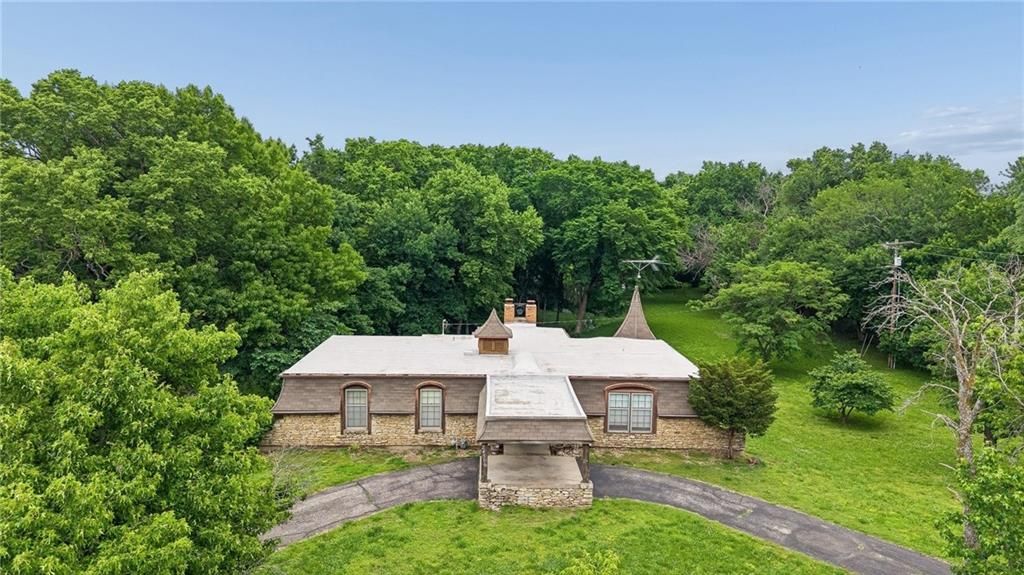 24356 W 55 Street, Shawnee, KS 66226