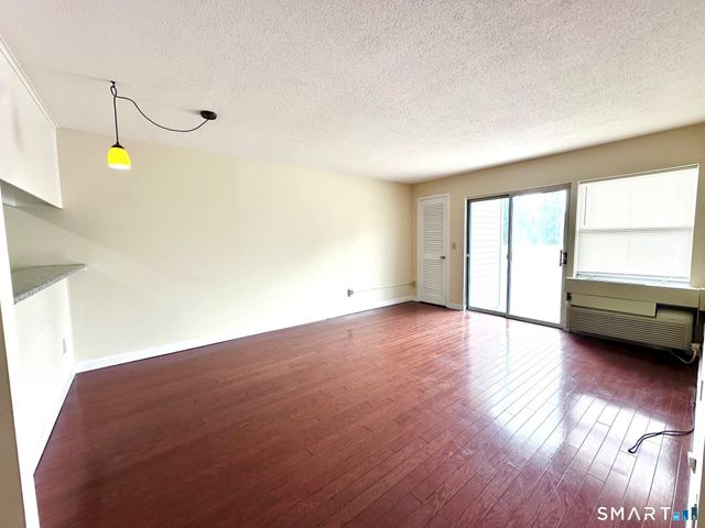163 South Street 50, Danbury, CT 06810