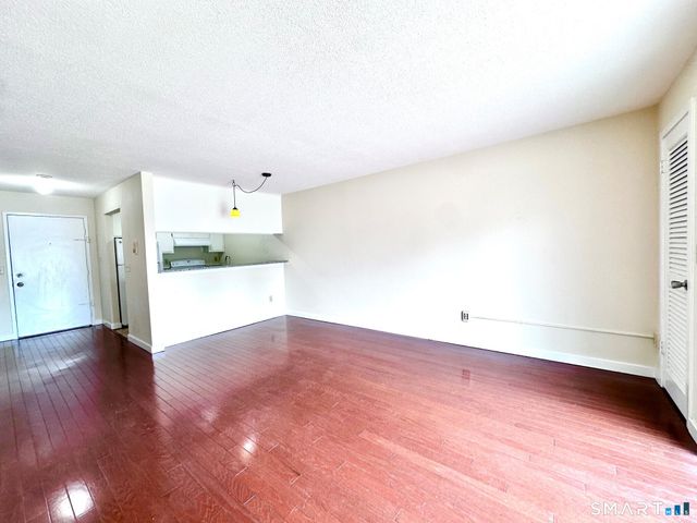 163 South Street 50, Danbury, CT 06810