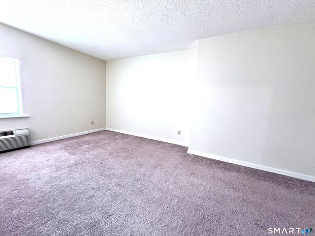 163 South Street 50, Danbury, CT 06810