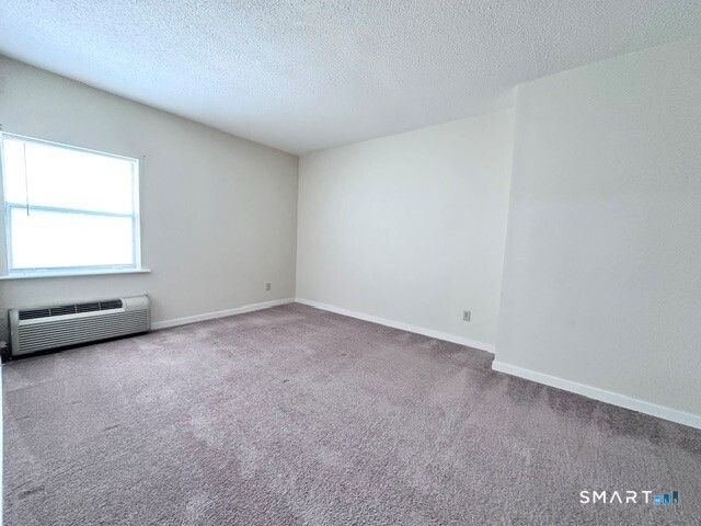 163 South Street 50, Danbury, CT 06810