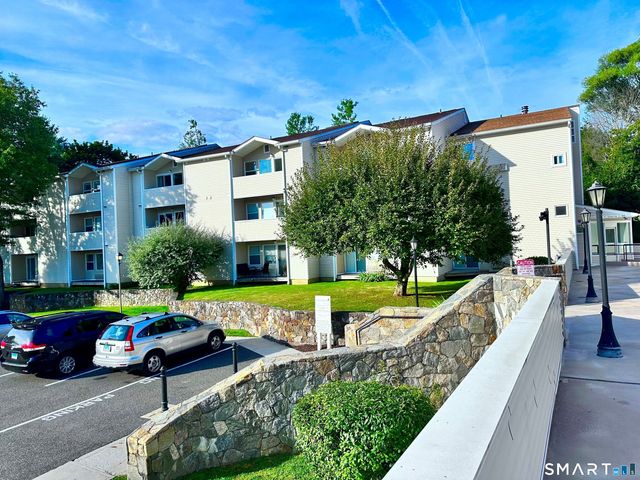 163 South Street 50, Danbury, CT 06810