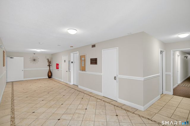 163 South Street 50, Danbury, CT 06810
