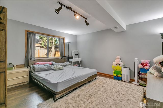 3302 Centennial Way NE, Tacoma, WA 98422