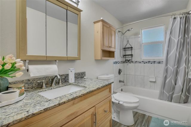 3302 Centennial Way NE, Tacoma, WA 98422