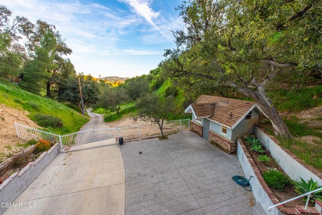 12141 Wildwood Trail, Sylmar, CA 91342