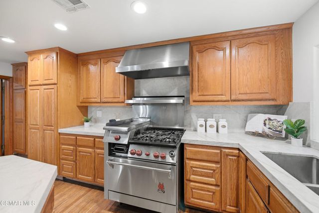 12141 Wildwood Trail, Sylmar, CA 91342