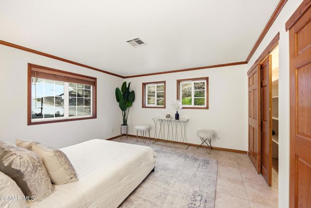 12141 Wildwood Trail, Sylmar, CA 91342