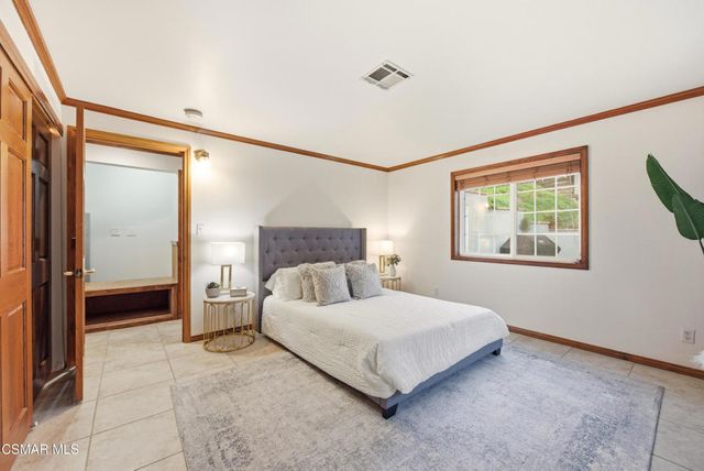 12141 Wildwood Trail, Sylmar, CA 91342