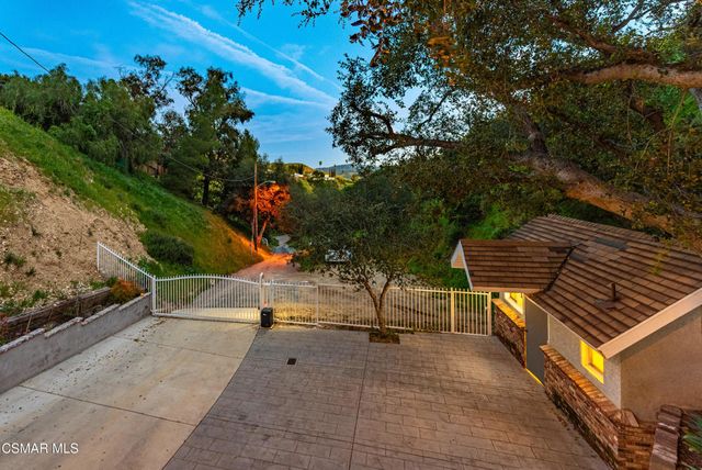 12141 Wildwood Trail, Sylmar, CA 91342
