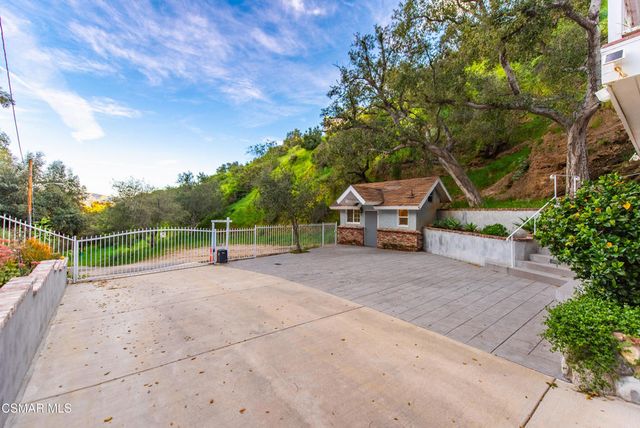 12141 Wildwood Trail, Sylmar, CA 91342