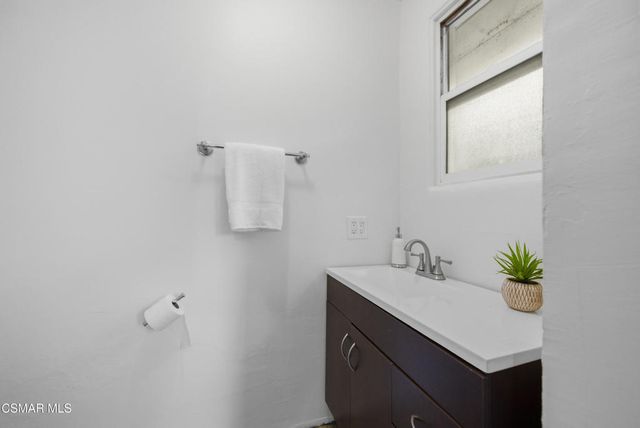12141 Wildwood Trail, Sylmar, CA 91342