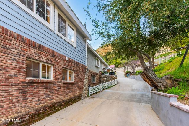 12141 Wildwood Trail, Sylmar, CA 91342