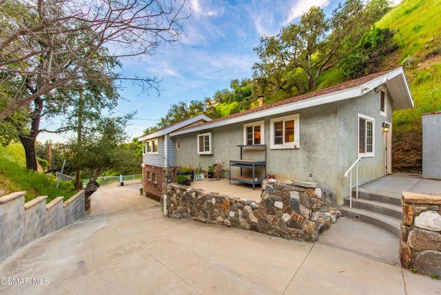 12141 Wildwood Trail, Sylmar, CA 91342
