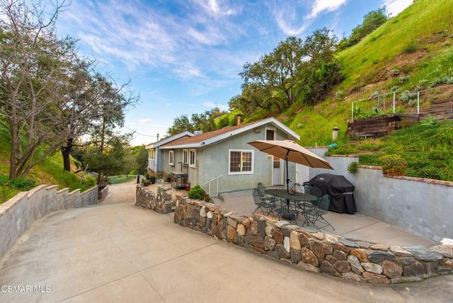 12141 Wildwood Trail, Sylmar, CA 91342