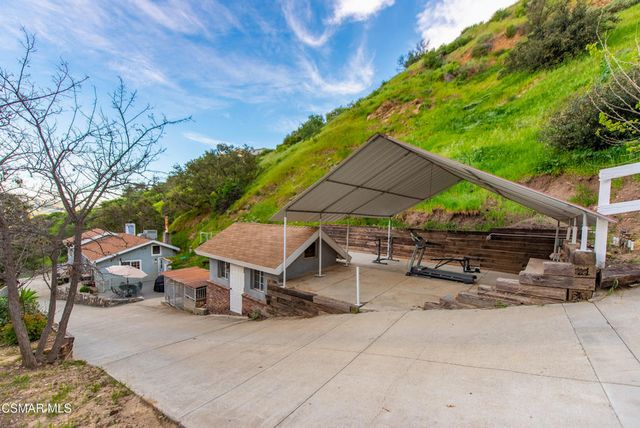 12141 Wildwood Trail, Sylmar, CA 91342