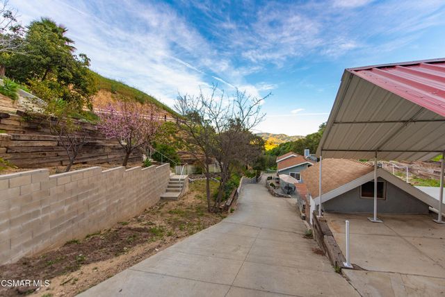 12141 Wildwood Trail, Sylmar, CA 91342