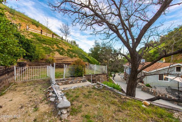 12141 Wildwood Trail, Sylmar, CA 91342
