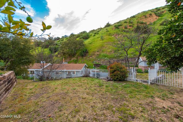 12141 Wildwood Trail, Sylmar, CA 91342