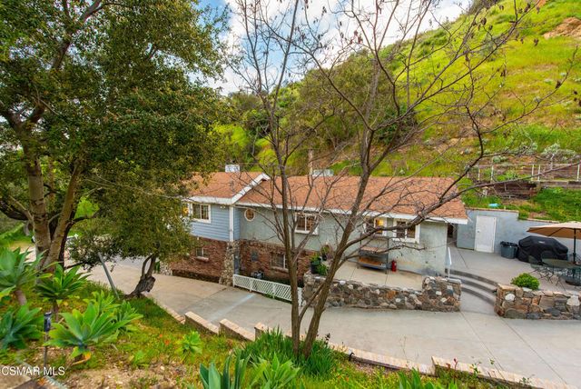12141 Wildwood Trail, Sylmar, CA 91342