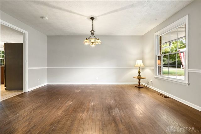 8517 Garnet Drive, Dayton, OH 45458