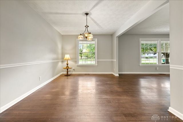 8517 Garnet Drive, Dayton, OH 45458