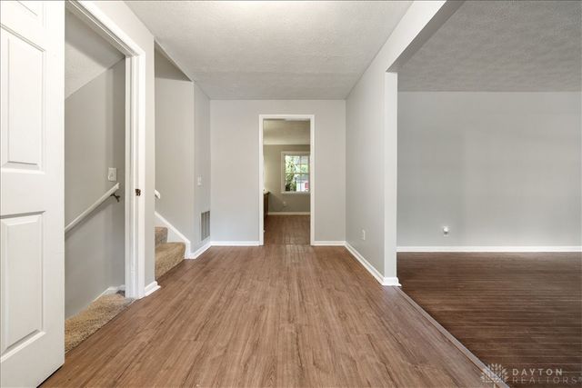 8517 Garnet Drive, Dayton, OH 45458