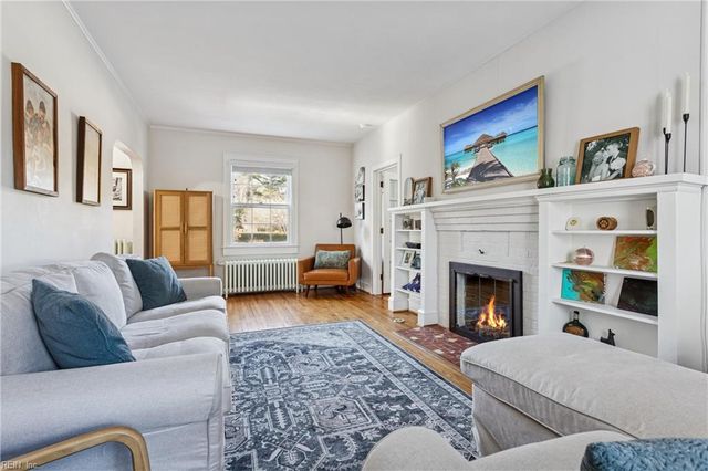 106 James River DR, Newport News, VA 23601