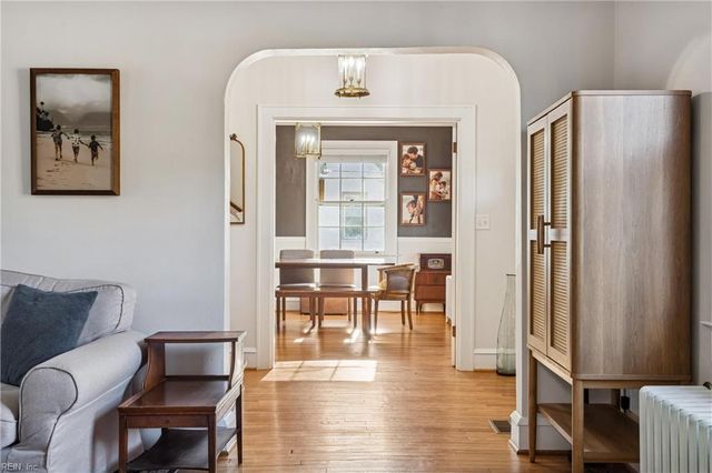 106 James River DR, Newport News, VA 23601