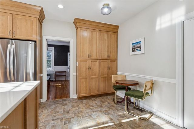 106 James River DR, Newport News, VA 23601