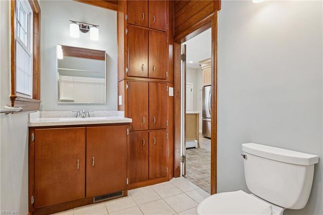 106 James River DR, Newport News, VA 23601