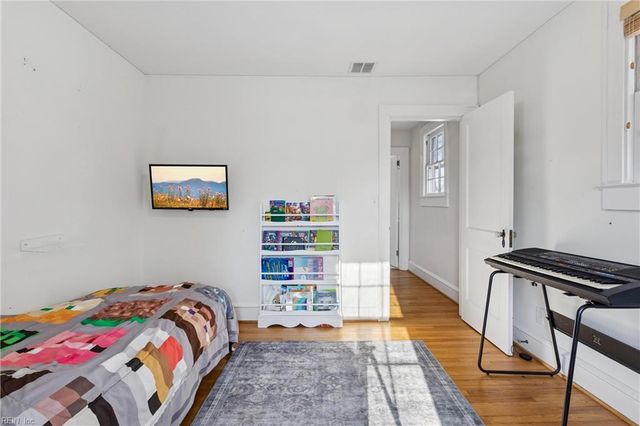 106 James River DR, Newport News, VA 23601