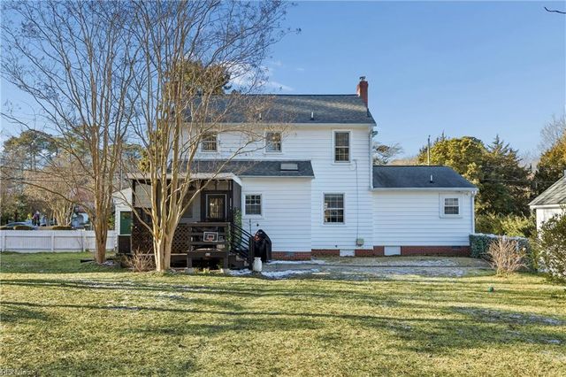 106 James River DR, Newport News, VA 23601