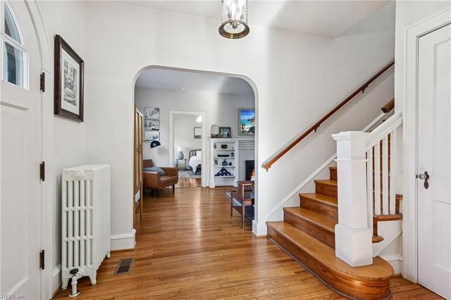 106 James River DR, Newport News, VA 23601