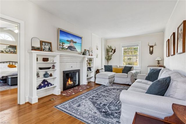 106 James River DR, Newport News, VA 23601