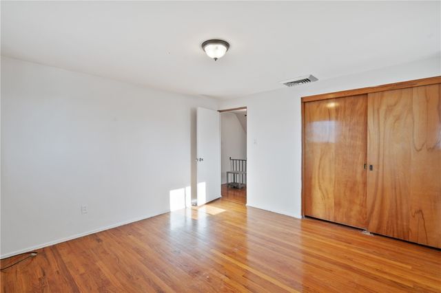 169 Elatan Dr, Mt Lebanon, PA 15243