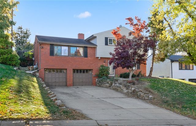 169 Elatan Dr, Mt Lebanon, PA 15243