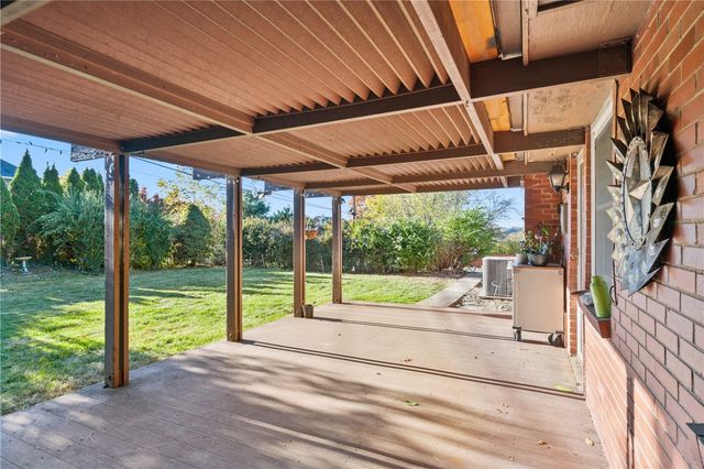 169 Elatan Dr, Mt Lebanon, PA 15243