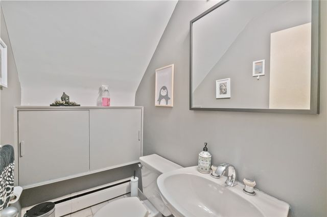 169 Elatan Dr, Mt Lebanon, PA 15243