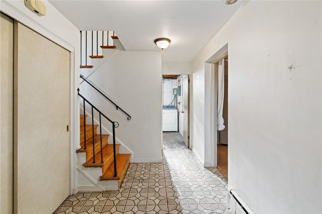 169 Elatan Dr, Mt Lebanon, PA 15243