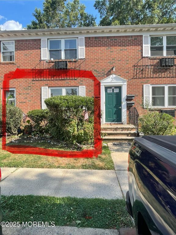 289 Main Street 10N, Spotswood, NJ 08884