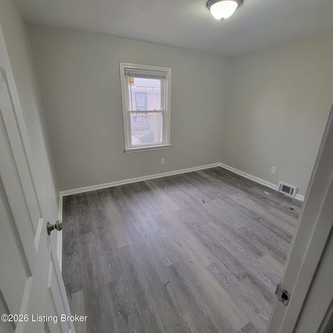 6004 Noah Dr, Louisville, KY 40258