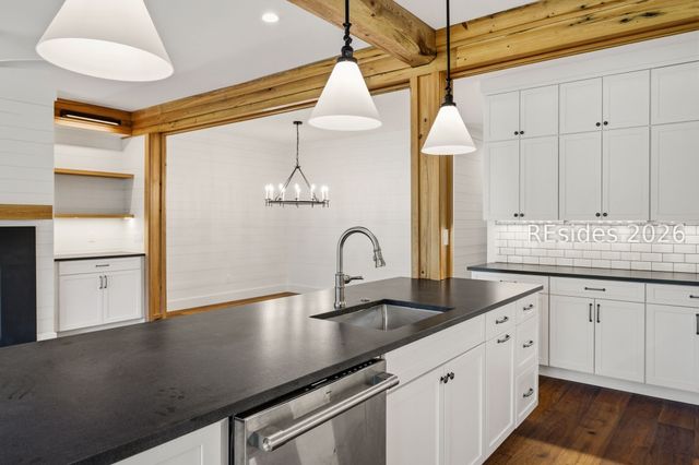 20 Plantation Homes Dr, Daufuskie Island, SC 29915