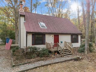 2 Drakesway Court, Durham, NC 27713