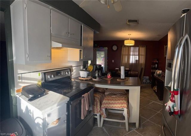 2202 Parkview DR, Fort Myers, FL 33905