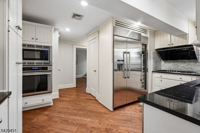 173 Highland Ave, Ridgewood Village, NJ 07450