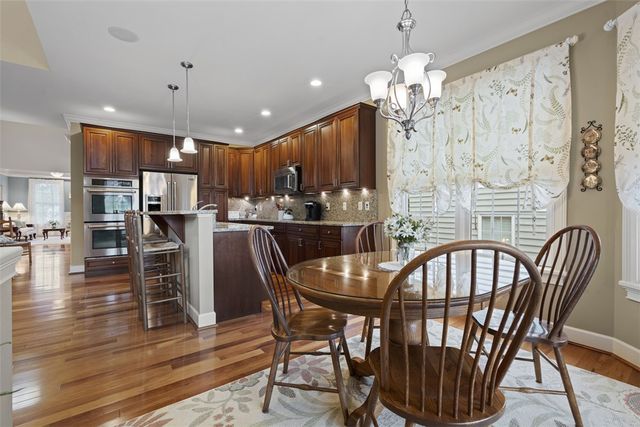 232 Patriot Ln, Economy, PA 15042